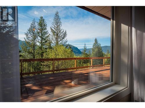 2396 Nault  Road, Castlegar, BC - Outdoor With View