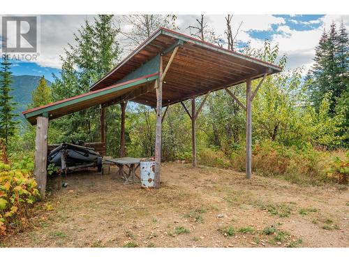 2396 Nault  Road, Castlegar, BC - Outdoor