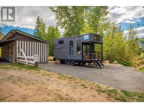 2396 Nault  Road, Castlegar, BC - Outdoor