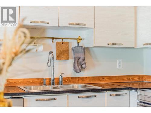 2396 Nault  Road, Castlegar, BC - Indoor Photo Showing Kitchen With Double Sink