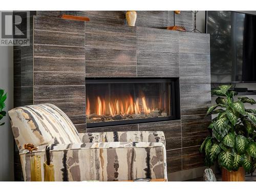 8972 Bayswater Place, Vernon, BC - Indoor With Fireplace