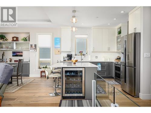 8972 Bayswater Place, Vernon, BC - Indoor Photo Showing Kitchen