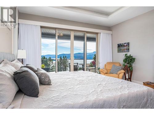 8972 Bayswater Place, Vernon, BC - Indoor Photo Showing Bedroom