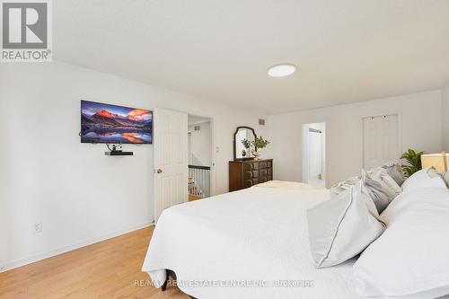 14 Jill Crescent, Brampton, ON - Indoor Photo Showing Bedroom