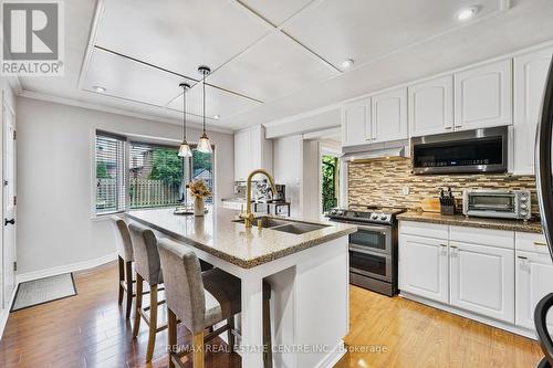 14 Jill Crescent, Brampton, ON - Indoor Photo Showing Kitchen With Double Sink With Upgraded Kitchen