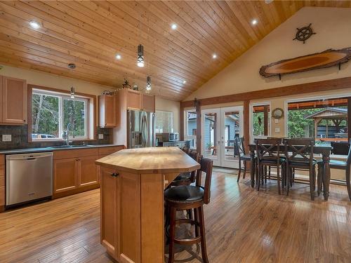 1509 Schooner Rd, Quadra Island, BC 