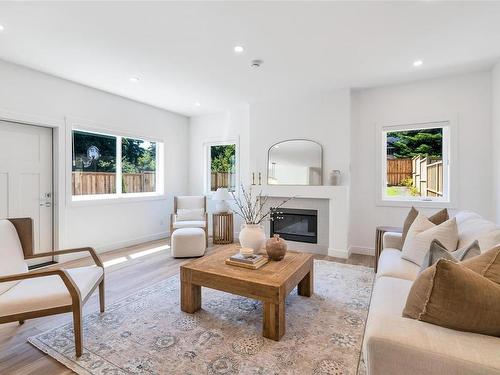 1269 Dunsterville Ave, Saanich, BC - Indoor Photo Showing Living Room With Fireplace