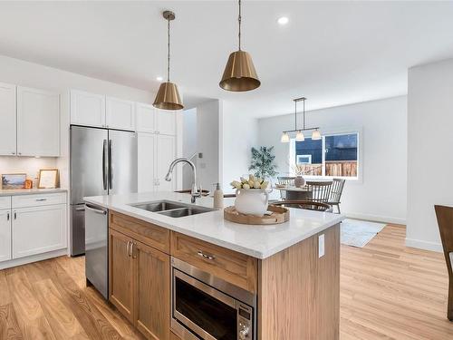 1269 Dunsterville Ave, Saanich, BC - Indoor Photo Showing Kitchen With Double Sink With Upgraded Kitchen