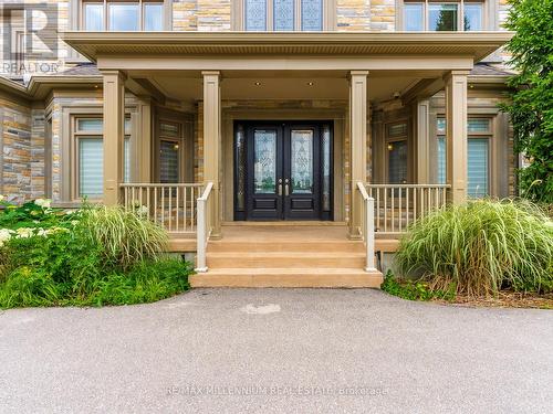 33 Maple Grove Avenue, Richmond Hill, ON - Outdoor With Facade