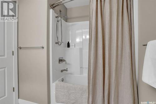 4411 Sandpiper Crescent E, Regina, SK - Indoor Photo Showing Bathroom