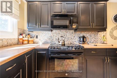 89 Larraine Avenue, Hamilton, ON - Indoor Photo Showing Kitchen