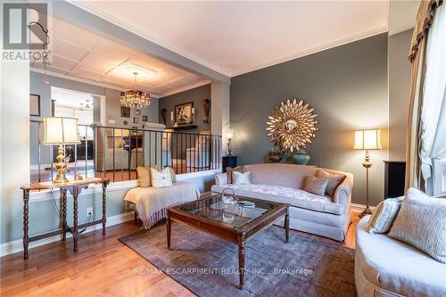 89 Larraine Avenue, Hamilton, ON - Indoor Photo Showing Living Room