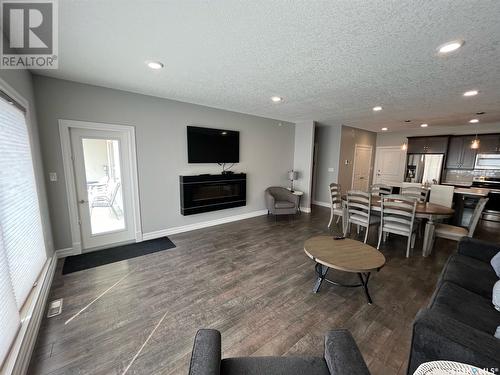 103 2800 Lakeview Drive, Prince Albert, SK - Indoor Photo Showing Living Room