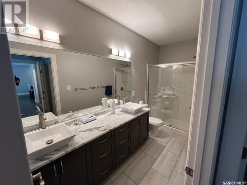 103 2800 Lakeview Drive, Prince Albert, SK - Indoor Photo Showing Bathroom