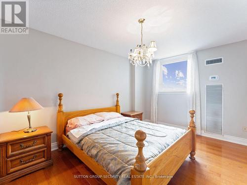 1504 - 240 Scarlett Road, Toronto, ON - Indoor Photo Showing Bedroom