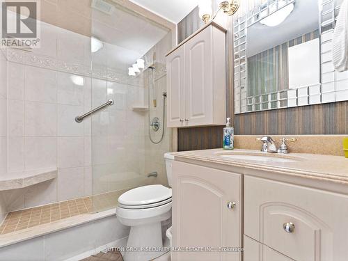 1504 - 240 Scarlett Road, Toronto, ON - Indoor Photo Showing Bathroom