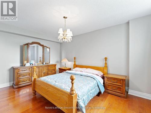 1504 - 240 Scarlett Road, Toronto, ON - Indoor Photo Showing Bedroom