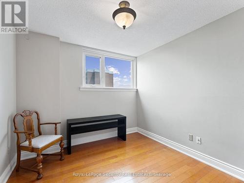 1504 - 240 Scarlett Road, Toronto, ON - Indoor Photo Showing Other Room