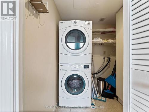 1504 - 240 Scarlett Road, Toronto, ON - Indoor Photo Showing Laundry Room