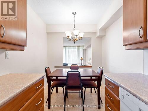 1504 - 240 Scarlett Road, Toronto, ON - Indoor Photo Showing Dining Room