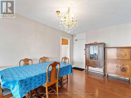 1504 - 240 Scarlett Road, Toronto, ON - Indoor Photo Showing Dining Room