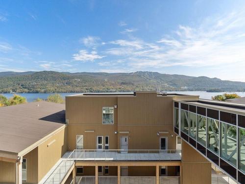 Vue sur l'eau - 602-121 Rue Cuttle, Mont-Tremblant, QC - Outdoor With Body Of Water With Balcony With View