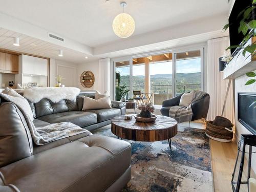 Salon - 602-121 Rue Cuttle, Mont-Tremblant, QC - Indoor Photo Showing Living Room With Fireplace