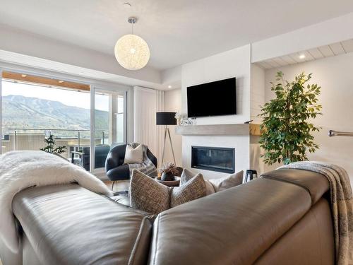 Salon - 602-121 Rue Cuttle, Mont-Tremblant, QC - Indoor Photo Showing Living Room With Fireplace