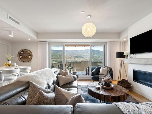 Salon - 602-121 Rue Cuttle, Mont-Tremblant, QC - Indoor Photo Showing Living Room With Fireplace