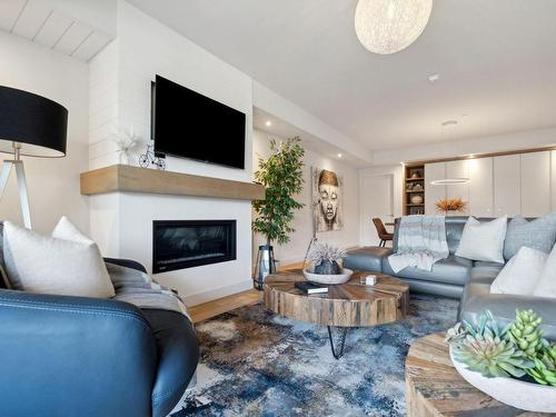 Salon - 602-121 Rue Cuttle, Mont-Tremblant, QC - Indoor Photo Showing Living Room With Fireplace