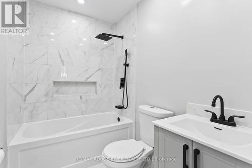 449 Drew Street, Oshawa (Central), ON - Indoor Photo Showing Bathroom