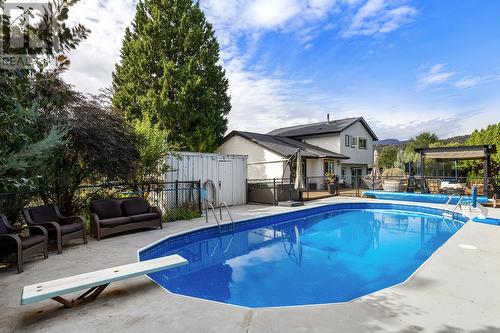 974 Nassau Crescent, Kelowna, BC - Outdoor With In Ground Pool With Backyard With Exterior