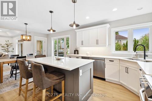 965 Cherryhaven Drive, London, ON - Indoor Photo Showing Kitchen With Double Sink With Upgraded Kitchen