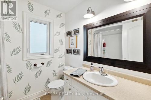 965 Cherryhaven Drive, London, ON - Indoor Photo Showing Bathroom