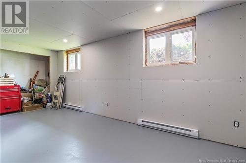 213 Orlean, Dieppe, NB - Indoor Photo Showing Garage