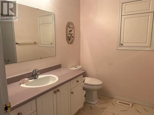 5123 42 Street Ne, Chetwynd, BC - Indoor Photo Showing Bathroom