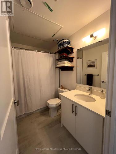 404 - 4 Kimberly Lane, Collingwood, ON - Indoor Photo Showing Bathroom