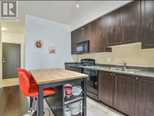 1808 - 223 Webb Drive, Mississauga, ON - Indoor Photo Showing Kitchen With Double Sink