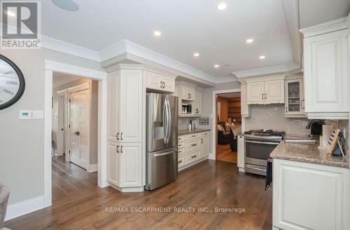 493 Wicklow Road, Burlington, ON - Indoor Photo Showing Kitchen With Stainless Steel Kitchen