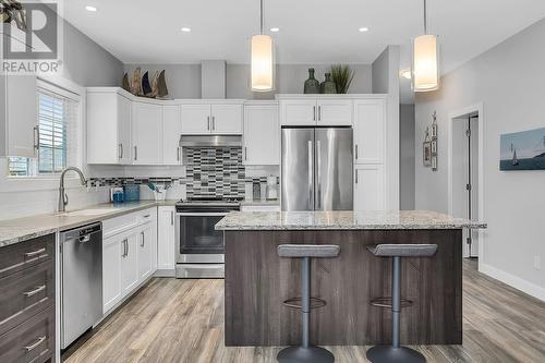 3400 Kingfisher Road, West Kelowna, BC - Indoor Photo Showing Kitchen With Upgraded Kitchen