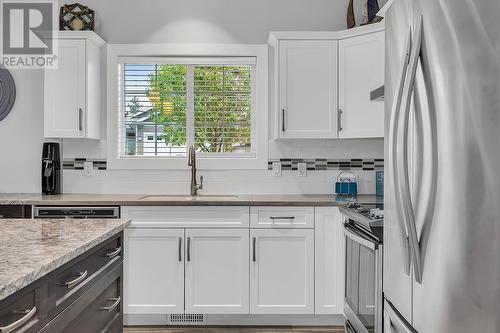 3400 Kingfisher Road, West Kelowna, BC - Indoor Photo Showing Kitchen With Upgraded Kitchen