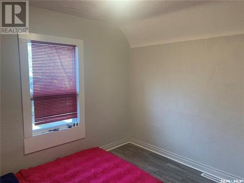 913 C Avenue N, Saskatoon, SK - Indoor Photo Showing Bedroom