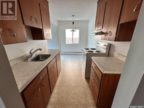 1912 Main Street, Saskatoon, SK - Indoor Photo Showing Kitchen