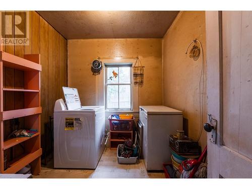 713 Arthur Street, Slocan, BC - Indoor Photo Showing Laundry Room