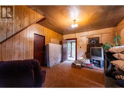 713 Arthur Street, Slocan, BC - Indoor