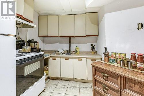 46 Muirland Crescent, Brampton, ON - Indoor Photo Showing Kitchen