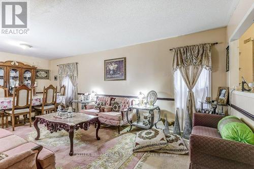 46 Muirland Crescent, Brampton, ON - Indoor Photo Showing Living Room