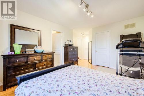 4454 Centretown Way, Mississauga, ON - Indoor Photo Showing Bedroom