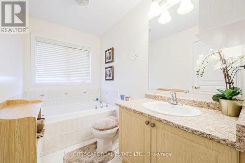 4454 Centretown Way, Mississauga, ON - Indoor Photo Showing Bathroom