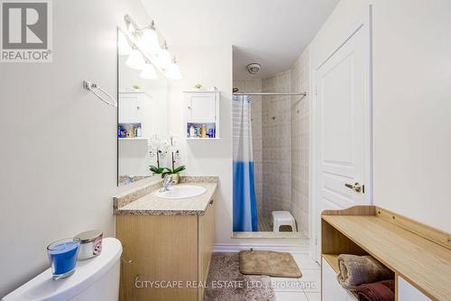 4454 Centretown Way, Mississauga, ON - Indoor Photo Showing Bathroom